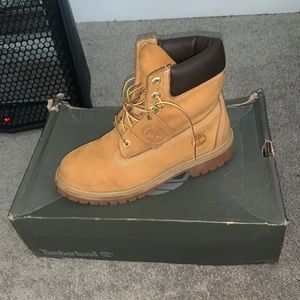 Timberland grade school boots